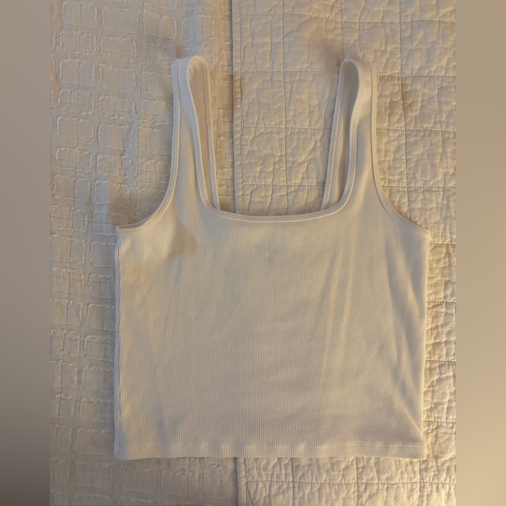 Abercrombie & Fitch White Ribbed Crop Top